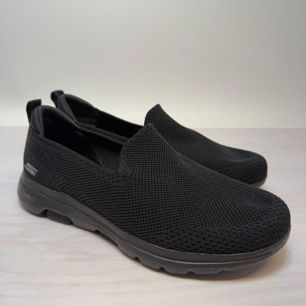 Skechers‎ Women's Slip-On GoWalk 5 Causal Sneakers 15900 Black Size 9.5